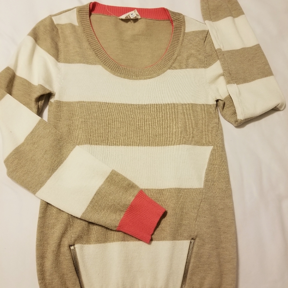 Sweater with zippers